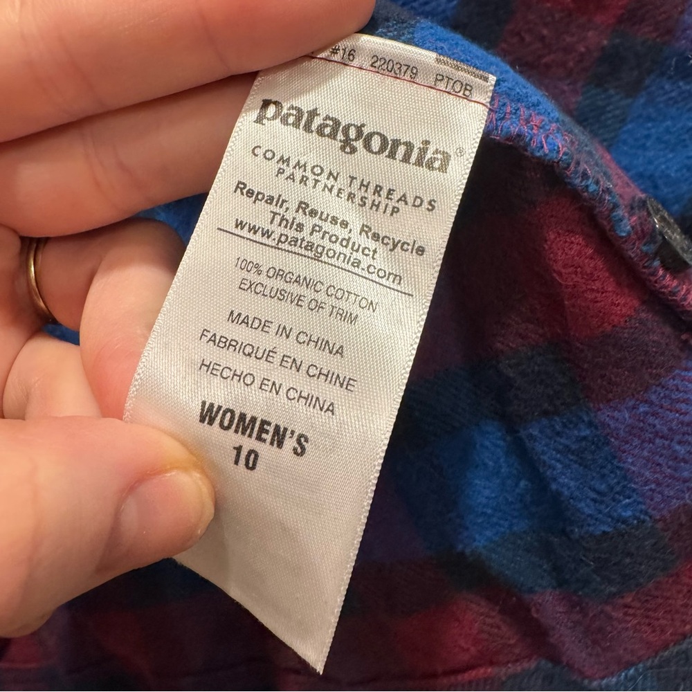 Patagonia Womens Long Sleeved Organic‎ Cotton Fjord Flannel Shirt Outdoor Hiking - Picture 11 of 12